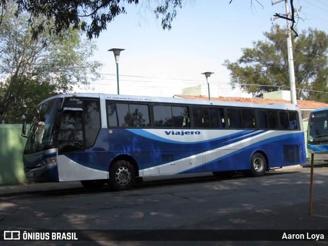 Viajero  na cidade de Morelia, Michoacán, México, por Aaron Loya. ID da foto: 7891406.