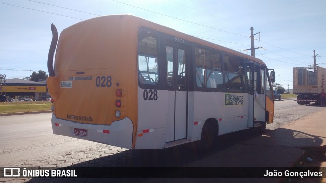 Grande Ocidental 028 na cidade de Novo Gama, Goiás, Brasil, por João Gonçalves. ID da foto: 7941504.