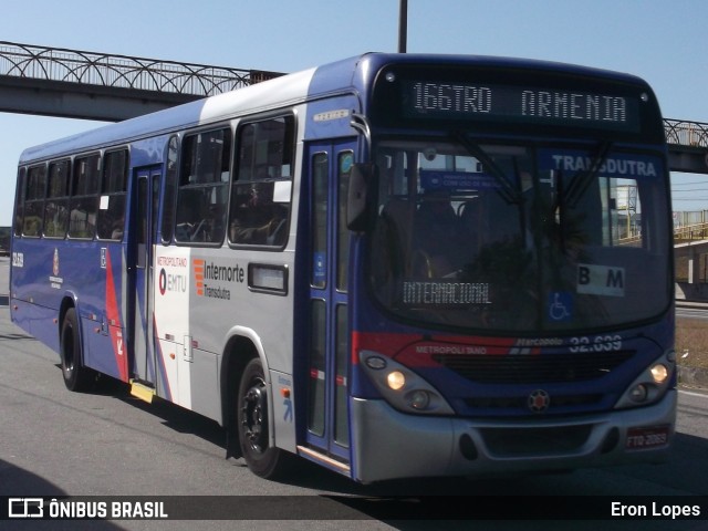 Viação Transdutra 32.639 na cidade de Guarulhos, São Paulo, Brasil, por Eron Lopes. Número da foto: #7941190.