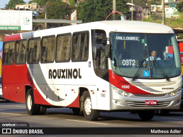 Rouxinol 1690 na cidade de Contagem, Minas Gerais, Brasil, por Matheus Adler. ID da foto: 7945917.