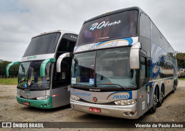 Turiscoll - Turismo Collet Ltda. 29000 na cidade de Aparecida, São Paulo, Brasil, por Vicente de Paulo Alves. ID da foto: 7944925.