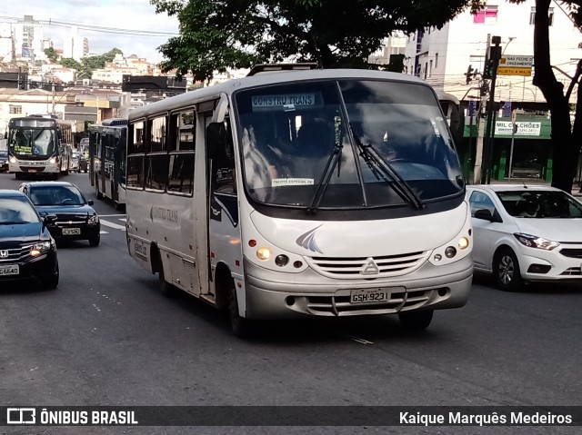Ônibus Particulares 9231 na cidade de Belo Horizonte, Minas Gerais, Brasil, por Kaique Marquês Medeiros . Número da foto: #7946082.