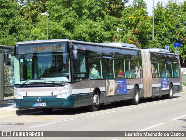 CTS - Compagnie des Transports des Strasbourgeois 324 na cidade de Strasbourg, Bas-Rhin, Alsace-Champagne-Ardenne-Lorraine, França, por Leandro Machado de Castro. Número da foto: #7954262.