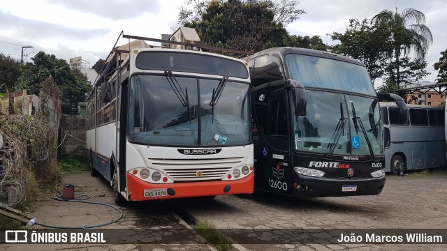 Ônibus Particulares 1270 na cidade de Divinópolis, Minas Gerais, Brasil, por João Marcos William. Número da foto: #7953557.