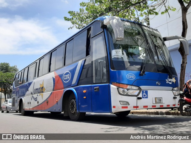 Lumaca C-212 na cidade de San José, San José, Costa Rica, por Andrés Martínez Rodríguez. ID da foto: 7954540.