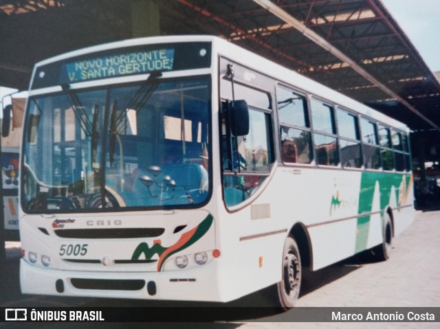 Empresa Circular de Marília 5005 na cidade de Marília, São Paulo, Brasil, por Marco Antonio Costa. Número da foto: #7959383.