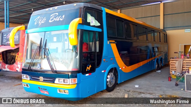 New Tour Turismo 900 na cidade de Macaé, Rio de Janeiro, Brasil, por Washington Firme. Número da foto: #7965214.