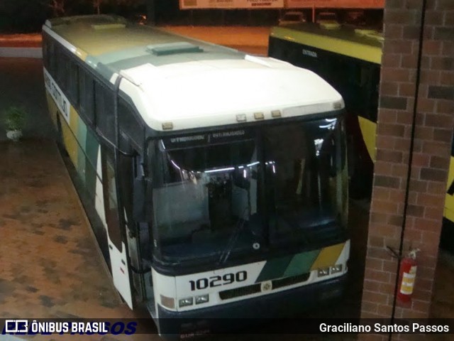 Empresa Gontijo de Transportes 10290 na cidade de Coronel Fabriciano, Minas Gerais, Brasil, por Graciliano Santos Passos. ID da foto: 7966240.