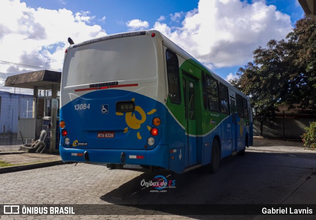 Vereda Transporte Ltda. 13084 na cidade de Vila Velha, Espírito Santo, Brasil, por Gabriel Lavnis. Número da foto: #7963806.