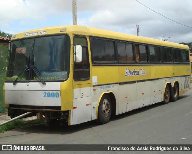 Ônibus Particulares 2000 na cidade de Teresina, Piauí, Brasil, por Francisco de Assis Rodrigues da Silva. ID da foto: 7963250.