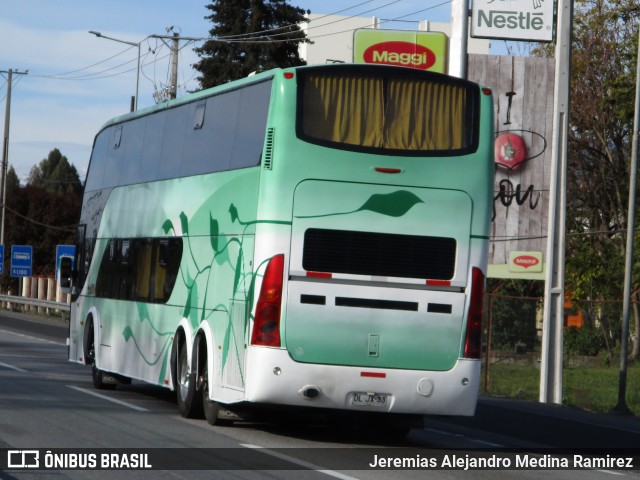 Pullman Setter  na cidade de San Fernando, Colchagua, Libertador General Bernardo O'Higgins, Chile, por Jeremias Alejandro Medina Ramirez. Número da foto: #7968127.