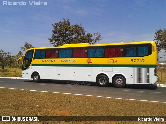 Nacional Expresso 52710 na cidade de Brasília, Distrito Federal, Brasil, por Ricardo Vieira. ID da foto: 7893413.