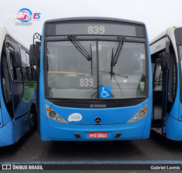 Vereda Transporte Ltda. 13128 na cidade de Vila Velha, Espírito Santo, Brasil, por Gabriel Lavnis. ID da foto: 7892816.