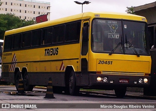 Viação Itapemirim 20451 na cidade de São Paulo, São Paulo, Brasil, por Márcio Douglas Ribeiro Venino. ID da foto: 7972050.