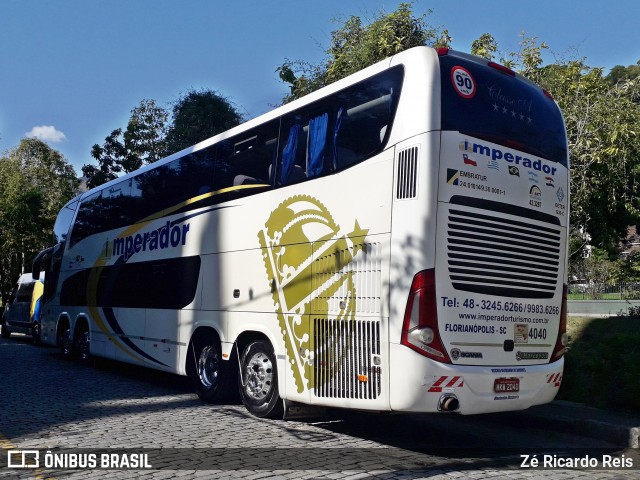 Imperador Turismo 4040 na cidade de Petrópolis, Rio de Janeiro, Brasil, por Zé Ricardo Reis. Número da foto: #7970966.