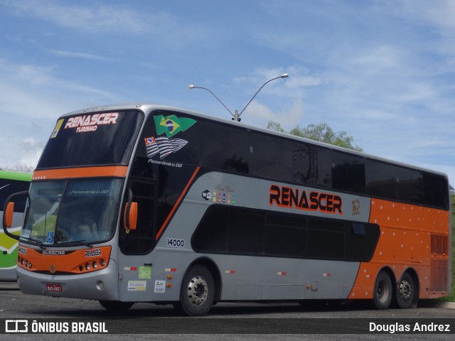 Renascer Turismo 14000 na cidade de Trindade, Goiás, Brasil, por Douglas Andrez. Número da foto: #7900229.