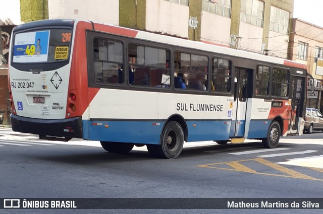 Viação Sul Fluminense RJ 202.047 na cidade de Volta Redonda, Rio de Janeiro, Brasil, por Matheus Martins da Silva. Número da foto: #7904355.