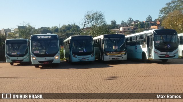 TM - Transversal Metropolitana 2088 na cidade de Porto Alegre, Rio Grande do Sul, Brasil, por Max Ramos. Número da foto: #7909942.
