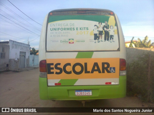 Escolares 141 na cidade de Piritiba, Bahia, Brasil, por Mario dos Santos Nogueira Junior. Número da foto: #7910980.