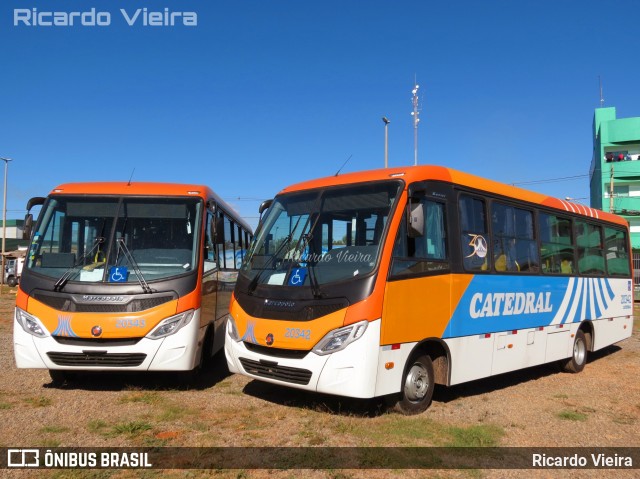 Catedral Turismo 20342 na cidade de Águas Claras, Distrito Federal, Brasil, por Ricardo Vieira. ID da foto: 7972907.