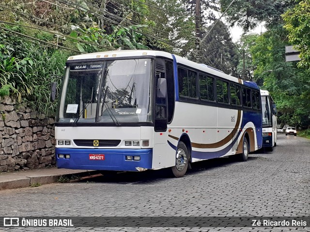 Transportes Abençoado 550 na cidade de Petrópolis, Rio de Janeiro, Brasil, por Zé Ricardo Reis. ID da foto: 7997895.