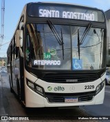 Viação Elite 2329 na cidade de Volta Redonda, Rio de Janeiro, Brasil, por Matheus Martins da Silva. Número da foto: #:id.