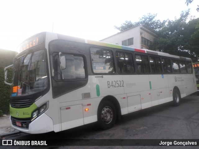 Viação Acari B42522 na cidade de Rio de Janeiro, Rio de Janeiro, Brasil, por Jorge Gonçalves. ID da foto: 8005862.