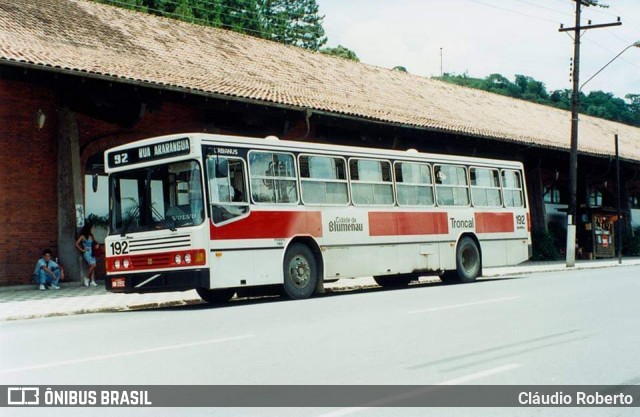 Empresa Nossa Senhora da Glória 192 na cidade de Blumenau, Santa Catarina, Brasil, por Cláudio Roberto. ID da foto: 8006744.