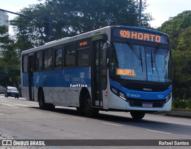 Viação Nossa Senhora das Graças A71557 na cidade de Rio de Janeiro, Rio de Janeiro, Brasil, por Rafael Santos. Número da foto: #8006766.