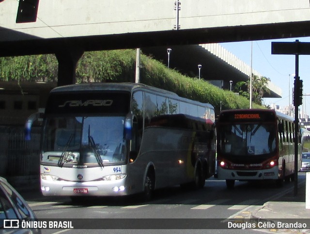 Sampaio Turismo 954 na cidade de Belo Horizonte, Minas Gerais, Brasil, por Douglas Célio Brandao. Número da foto: #8007297.