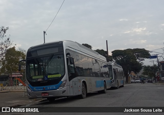 Transwolff Transportes e Turismo 6 6778 na cidade de São Paulo, São Paulo, Brasil, por Jackson Sousa Leite. ID da foto: 8009888.