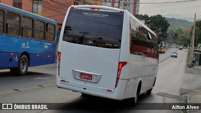 Ônibus Particulares 9712 na cidade de Belo Horizonte, Minas Gerais, Brasil, por Ailton Alves. ID da foto: 8008144.