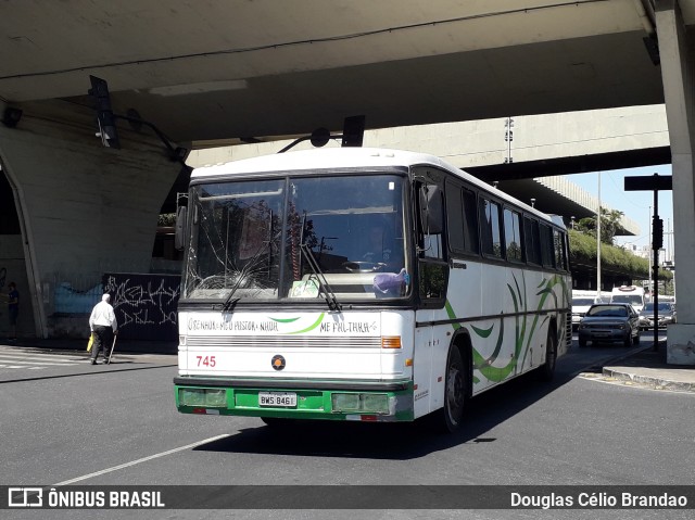 Ônibus Particulares 745 na cidade de Belo Horizonte, Minas Gerais, Brasil, por Douglas Célio Brandao. ID da foto: 8012850.