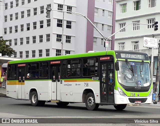 Rodoviária Caxangá 758 na cidade de Recife, Pernambuco, Brasil, por Vinicius Silva. ID da foto: 8011999.