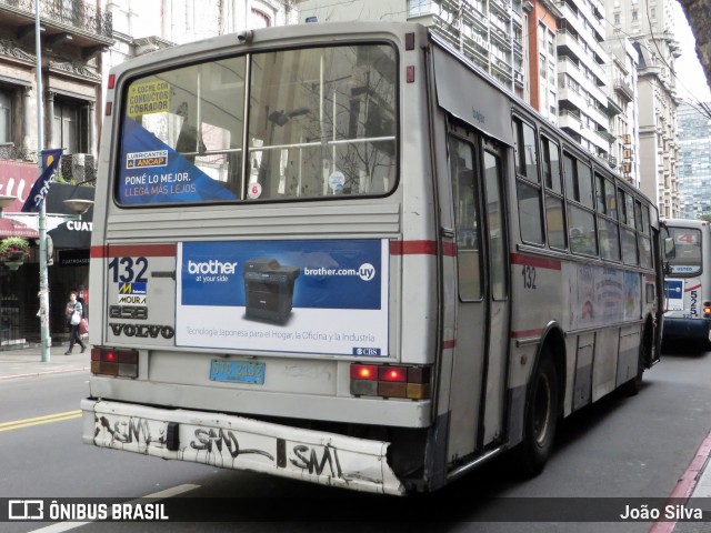 CUTCSA - Companhia Uruguaia de Transporte Coletivo 132 na cidade de Montevideo, Montevideo, Uruguai, por João Silva. Número da foto: #8025866.