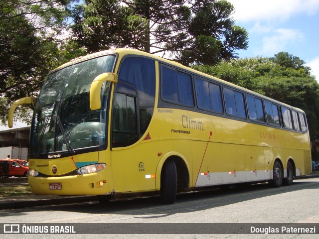 Viação Itapemirim 8011 na cidade de Curitiba, Paraná, Brasil, por Douglas Paternezi. ID da foto: 8028459.