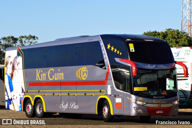 Kin-Guin Turismo e Transporte 1023 na cidade de Presidente Prudente, São Paulo, Brasil, por Francisco Ivano. ID da foto: 8027168.