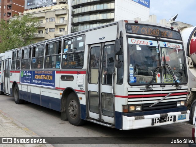 CUTCSA - Companhia Uruguaia de Transporte Coletivo 514 na cidade de Montevideo, Montevideo, Uruguai, por João Silva. Número da foto: #8030776.