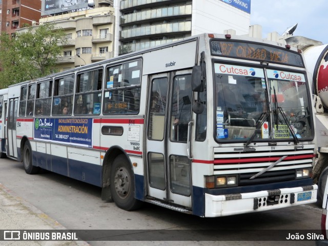 CUTCSA - Companhia Uruguaia de Transporte Coletivo 514 na cidade de Montevideo, Montevideo, Uruguai, por João Silva. ID da foto: 8030776.