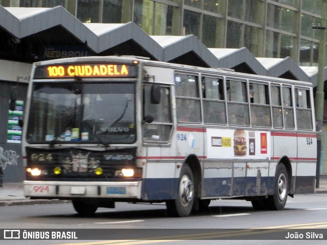 CUTCSA - Companhia Uruguaia de Transporte Coletivo 924 na cidade de Montevideo, Montevideo, Uruguai, por João Silva. ID da foto: 8031495.