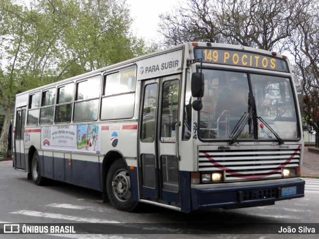 CUTCSA - Companhia Uruguaia de Transporte Coletivo 374 na cidade de Montevideo, Montevideo, Uruguai, por João Silva. Número da foto: #8030592.