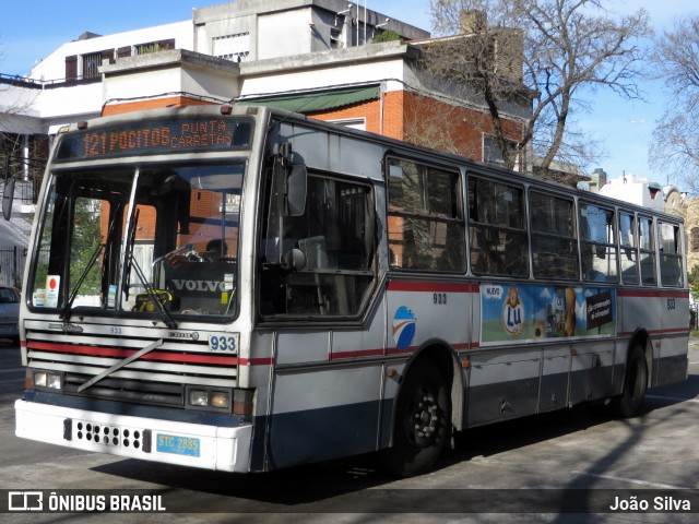 CUTCSA - Companhia Uruguaia de Transporte Coletivo 933 na cidade de Montevideo, Montevideo, Uruguai, por João Silva. ID da foto: 8031885.