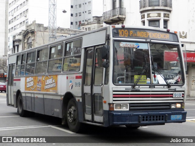 CUTCSA - Companhia Uruguaia de Transporte Coletivo 919 na cidade de Montevideo, Montevideo, Uruguai, por João Silva. ID da foto: 8031482.