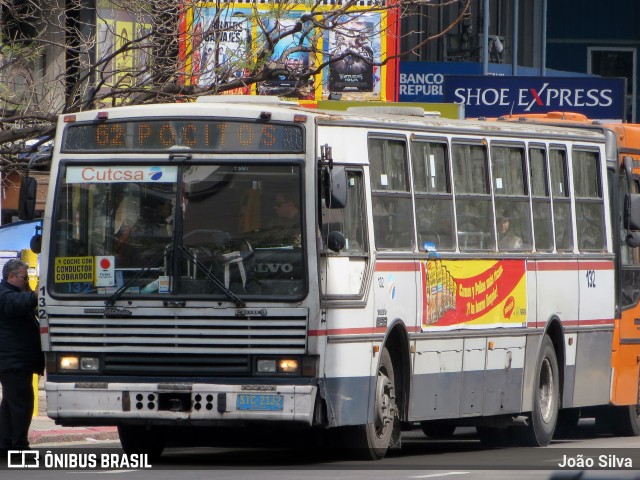 CUTCSA - Companhia Uruguaia de Transporte Coletivo 132 na cidade de Montevideo, Montevideo, Uruguai, por João Silva. ID da foto: 8029887.