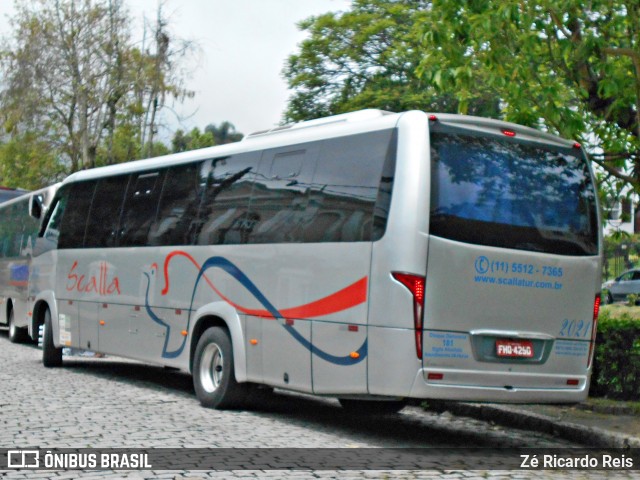 Scalla Tur Transportes 2021 na cidade de Petrópolis, Rio de Janeiro, Brasil, por Zé Ricardo Reis. ID da foto: 8033090.