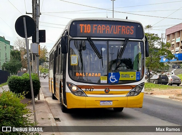Companhia Carris Porto-Alegrense 0747 na cidade de Porto Alegre, Rio Grande do Sul, Brasil, por Max Ramos. Número da foto: #8035813.