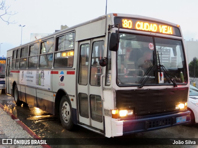 CUTCSA - Companhia Uruguaia de Transporte Coletivo 1076 na cidade de Montevideo, Montevideo, Uruguai, por João Silva. ID da foto: 8035299.