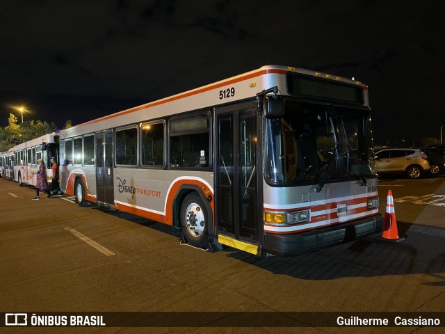 Disney Transport 5129 na cidade de Orlando, Florida, Estados Unidos, por Guilherme  Cassiano. Número da foto: #8045118.
