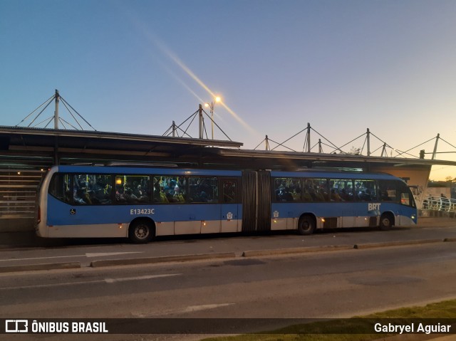 BRT RIO E13423C na cidade de Rio de Janeiro, Rio de Janeiro, Brasil, por Gabryel Aguiar. ID da foto: 8045954.