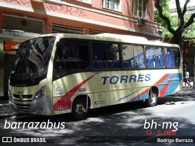 Viação Oliveira Torres 1040 na cidade de Belo Horizonte, Minas Gerais, Brasil, por Rodrigo Barraza. Número da foto: #8047233.